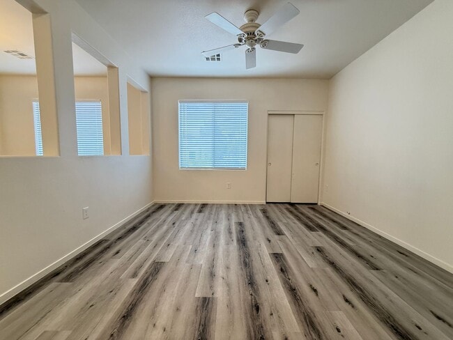 Building Photo - 813 Peachy Canyon Cir