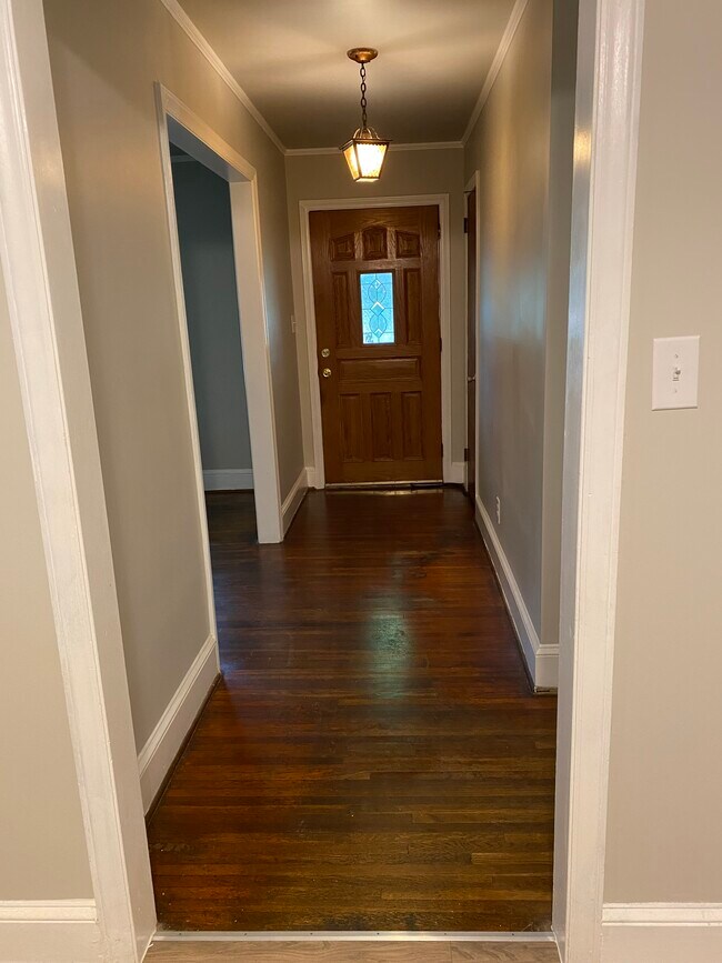 Hallway - 1700 Heil Pl