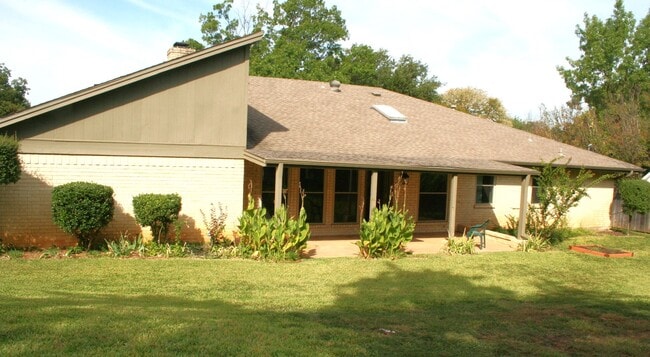 Building Photo - 603 Bent Tree Ct