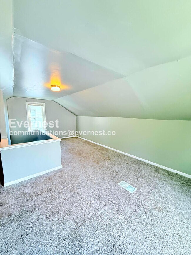 Building Photo - 8270 Trinity St