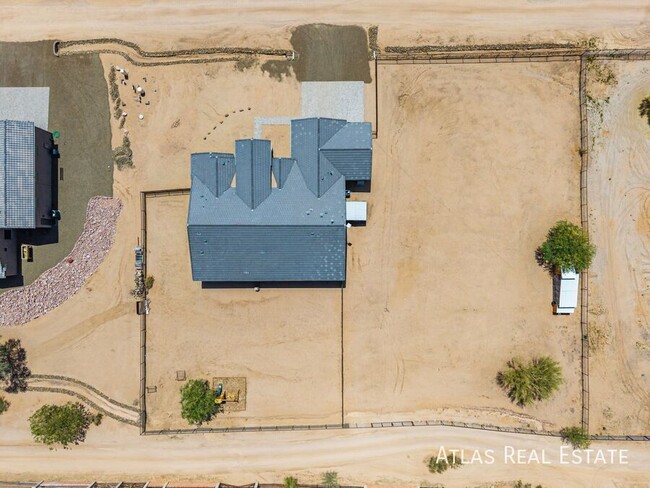 Building Photo - 15532 E Palo Brea Ln
