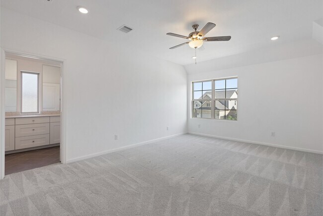 Building Photo - 4914 Chester Lk Ln