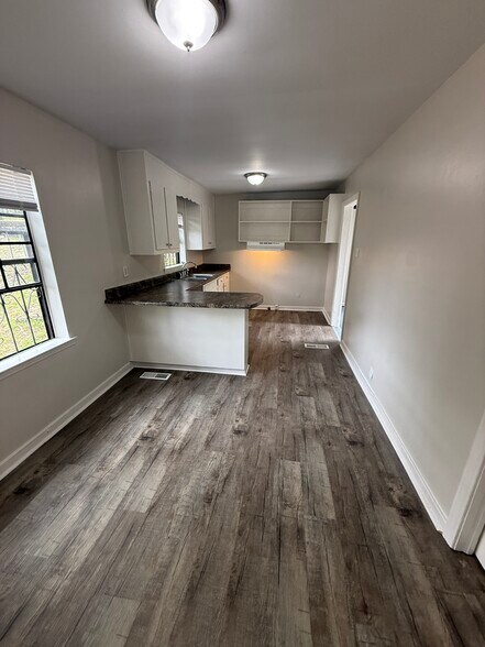 Building Photo - 2621 20th Street Ensley