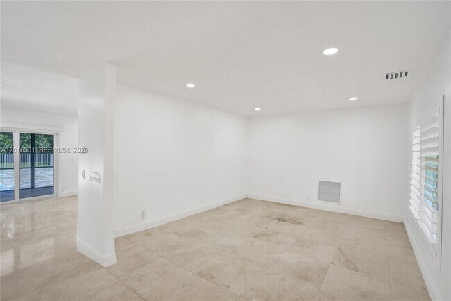 Building Photo - 4024 Frances Dr