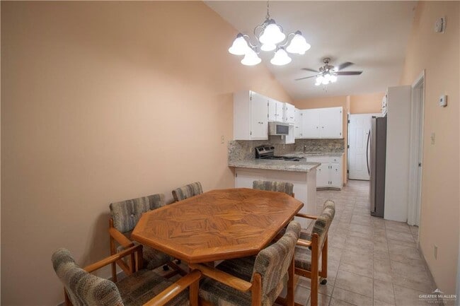 Building Photo - 1510 River Bend Dr