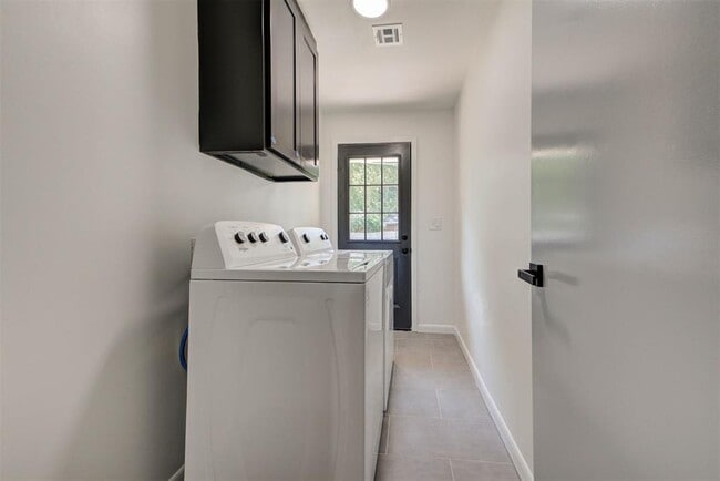 Building Photo - 1510 Melrose Dr