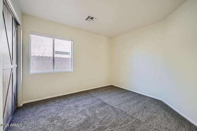 Building Photo - 15436 W Port Royale Ln