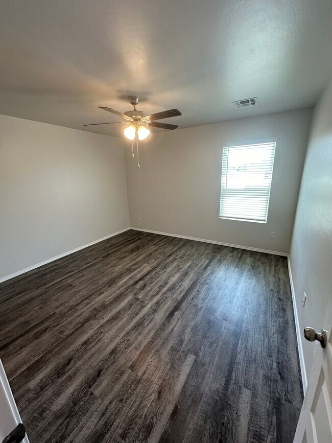 Building Photo - 11620 Krew Wy