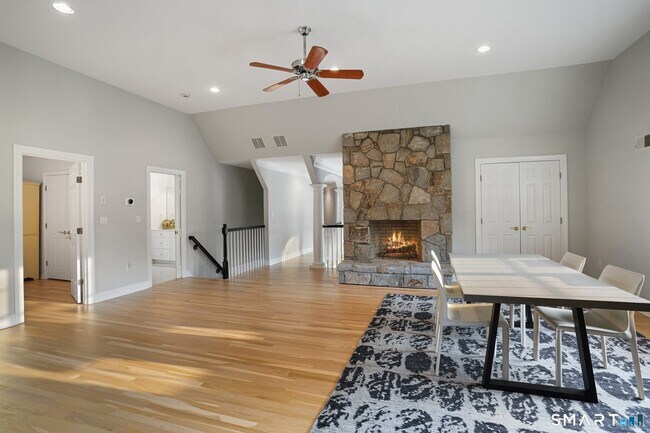 Building Photo - 65 Pine Ridge Rd