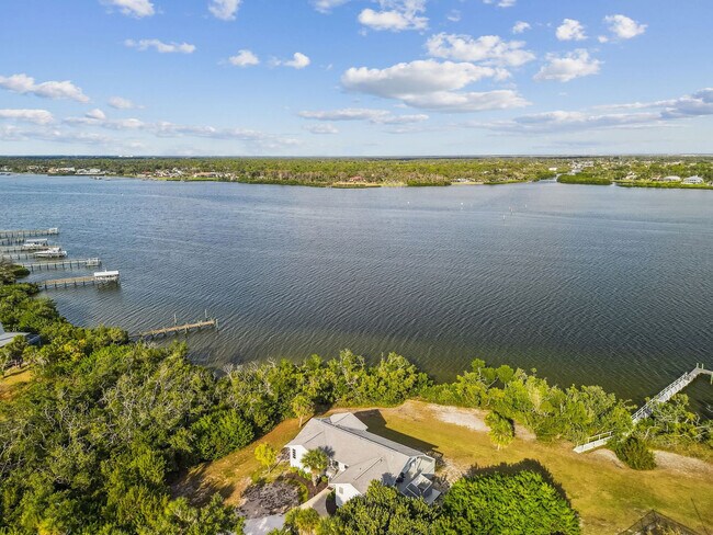 Building Photo - 7745 Manasota Key Rd