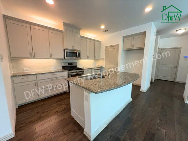 Building Photo - 3 Bed/2.5 Bath Home for Lease in Arlington – 2 Living Areas, Pool, Courts & Trails Nearby!