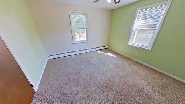 Building Photo - Single Family Home