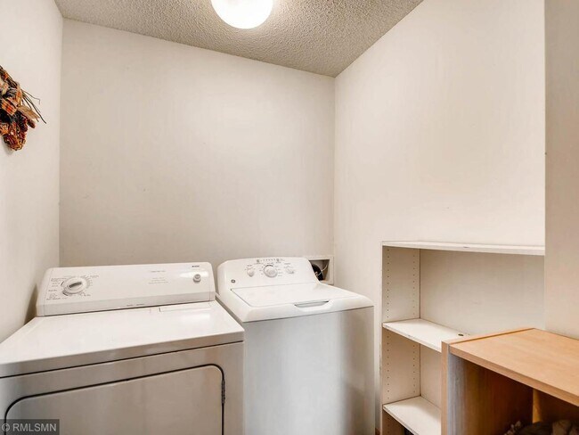 Building Photo - 14249 Banyan Ln