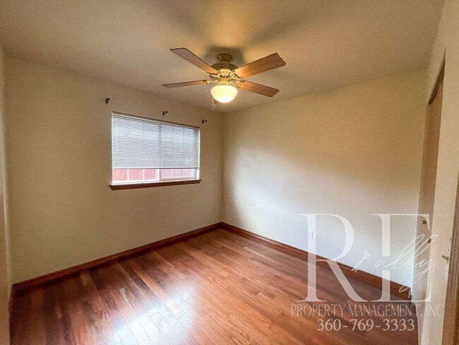 Building Photo - Stunning Rambler