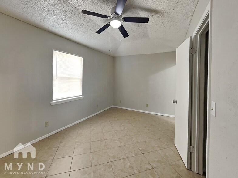 Building Photo - 111 Cindy Ln