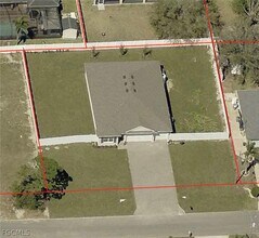 Building Photo - 1621 NW 9th Terrace