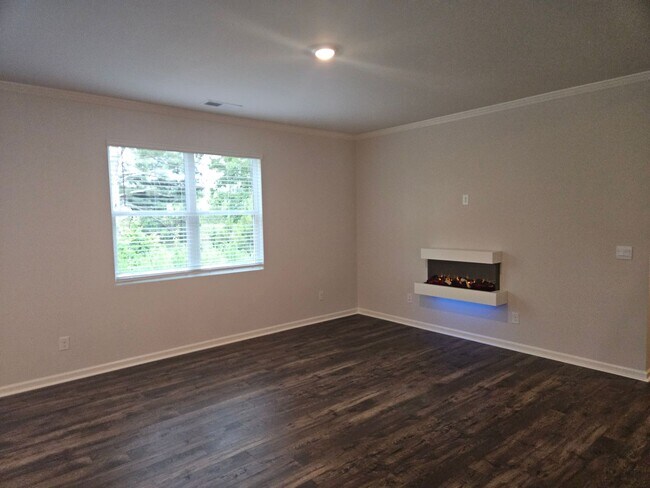 Building Photo - New Construction Five Bedroom Avail Now