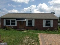 Building Photo - 106 Green Park Ct