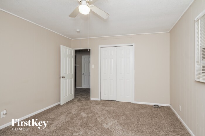 Building Photo - 1722 Papoose Rd