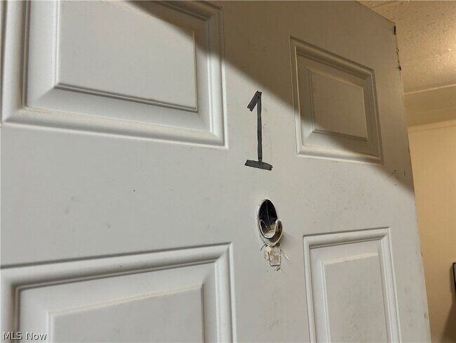 Building Photo - 2232 W 103rd St