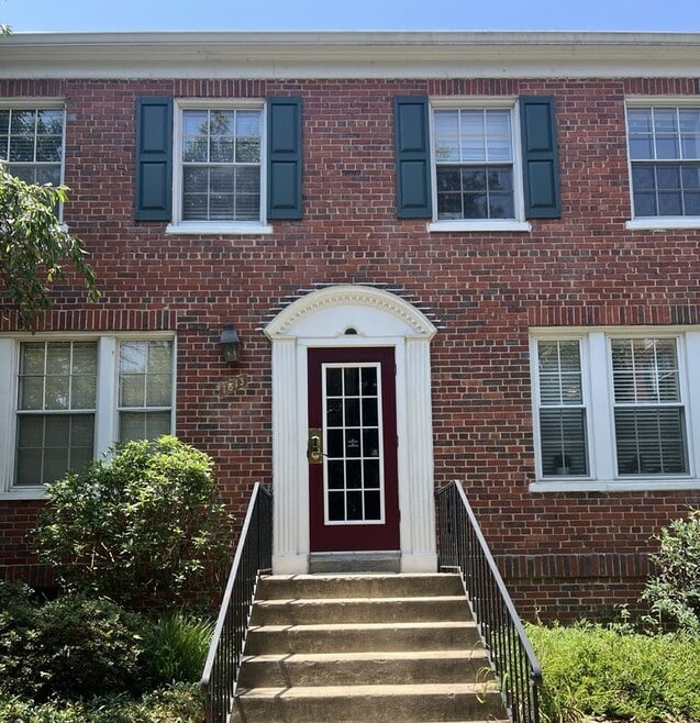 Building Photo - 1813 Key Blvd