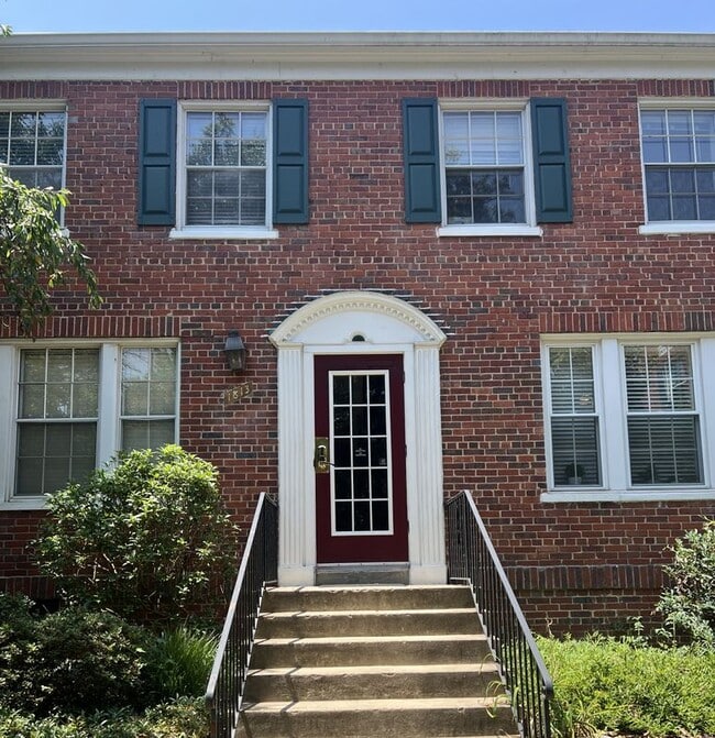 Building Photo - 1813 Key Blvd