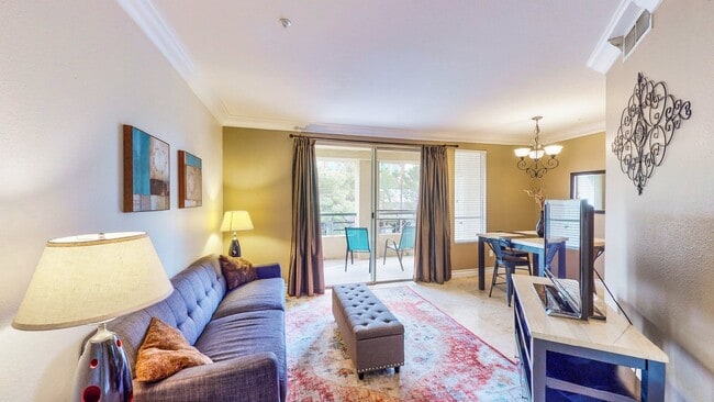 Building Photo - "Chic Las Vegas Condo Oasis: 1-Bedroom Gem with Granite Touch - 692 Sq Ft of Style!"