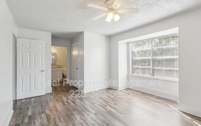 Building Photo - 1005 Shilo St