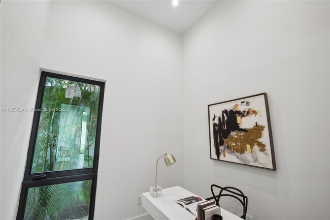 Building Photo - 424 NW 43rd St