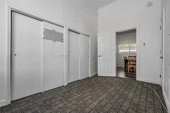 Building Photo - 2319 W Aileen St