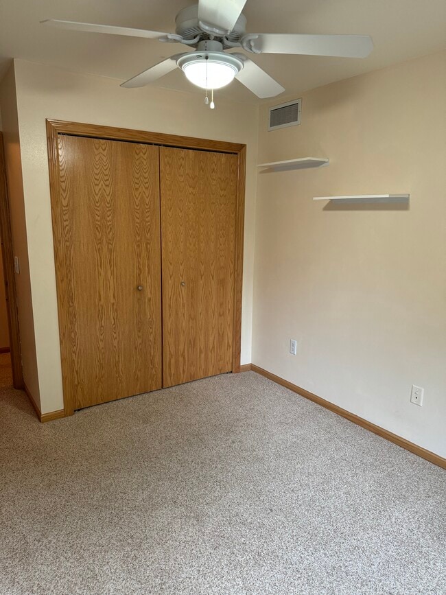 Building Photo - 506 Traveler Ln