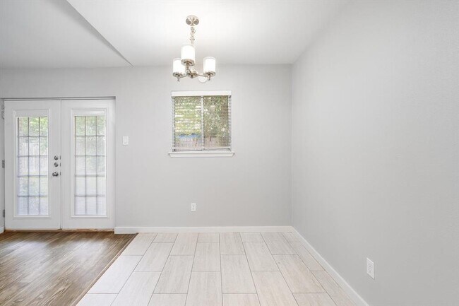 Building Photo - 12902 Lamplight Village Ave