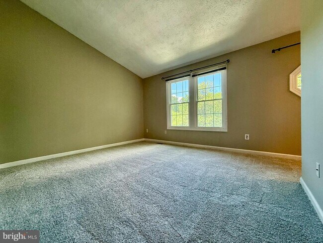 Building Photo - 2443 Warm Spring Way