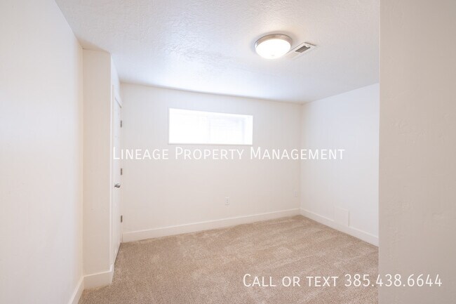 Building Photo - 1223 Emery-B
