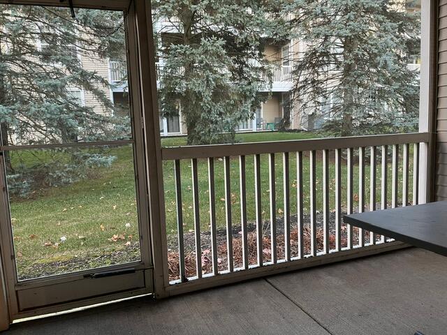 Building Photo - 2652 S Knightsbridge Cir