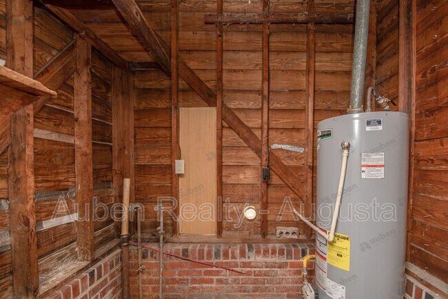 Building Photo - 109 Vanderbilt Cir