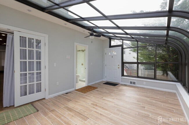 Building Photo - 657 Amboy Ave