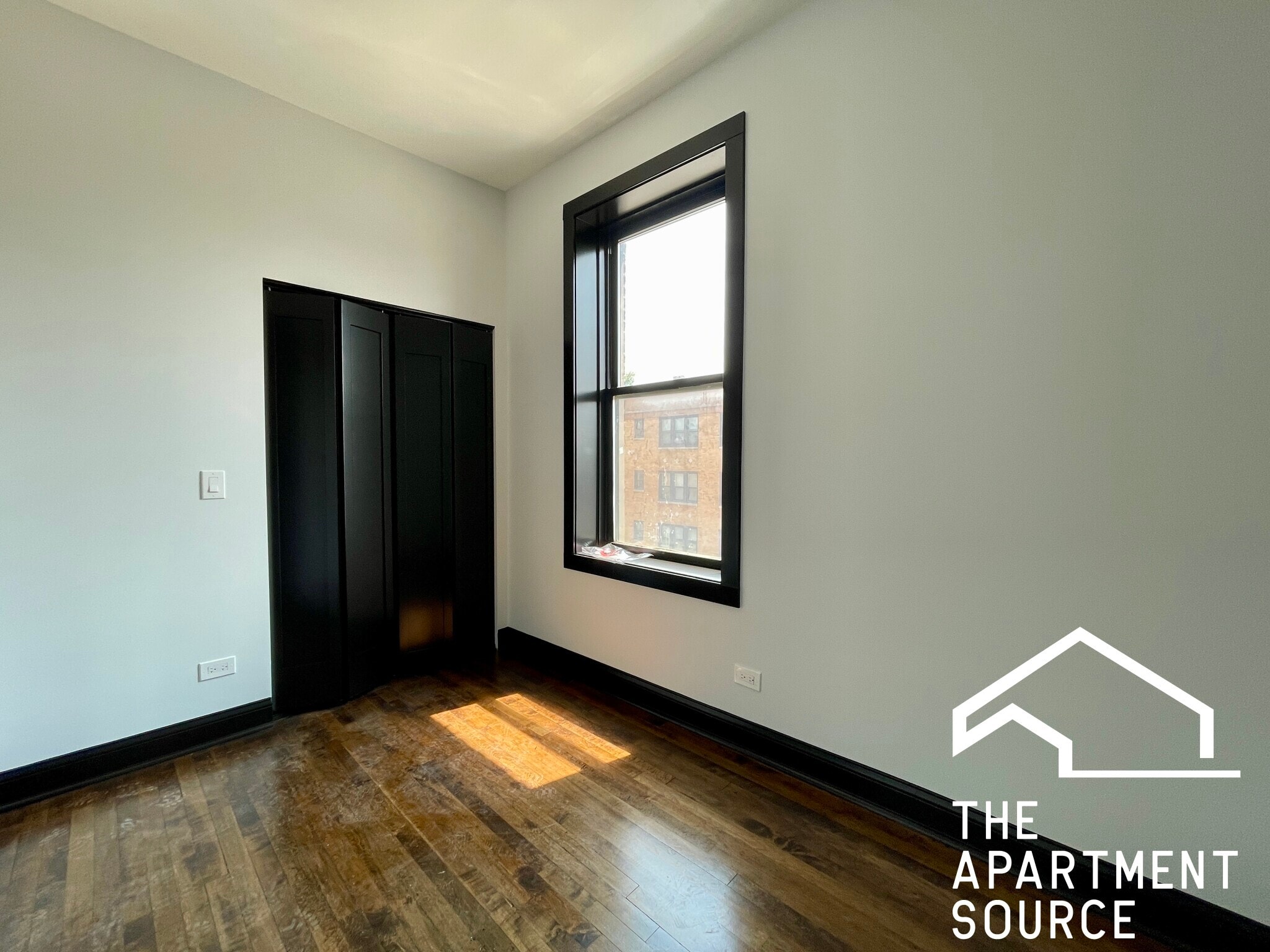 Building Photo - 2648 W Augusta Blvd