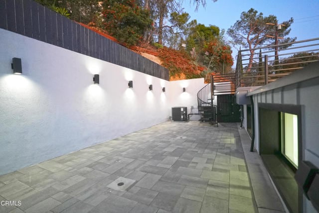 Building Photo - 6565 Pickwick St