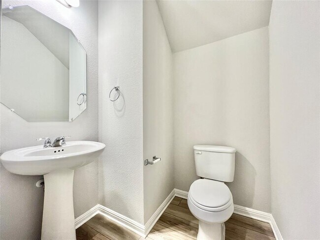 Building Photo - 3200 College Park Dr