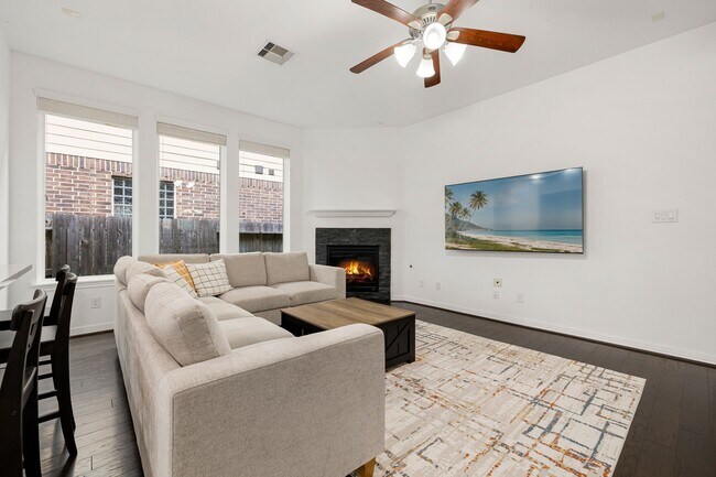 Building Photo - 10507 Angeline Springs Ln