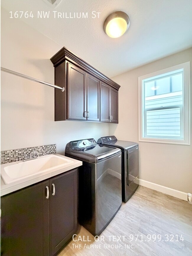 Building Photo - 16764 NW Trillium St