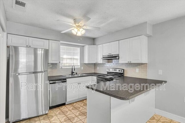 Building Photo - 1835 Upson St