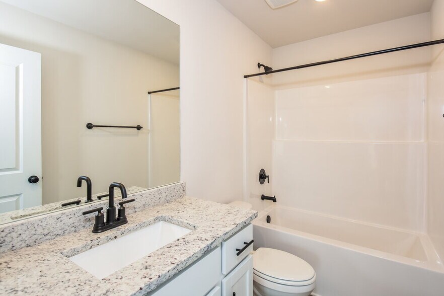 Building Photo - 409 Egret Ct