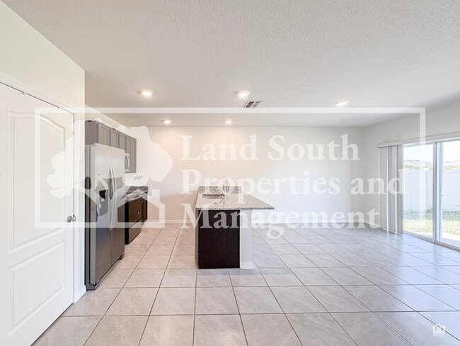 Building Photo - 5781 Arlington River Dr.