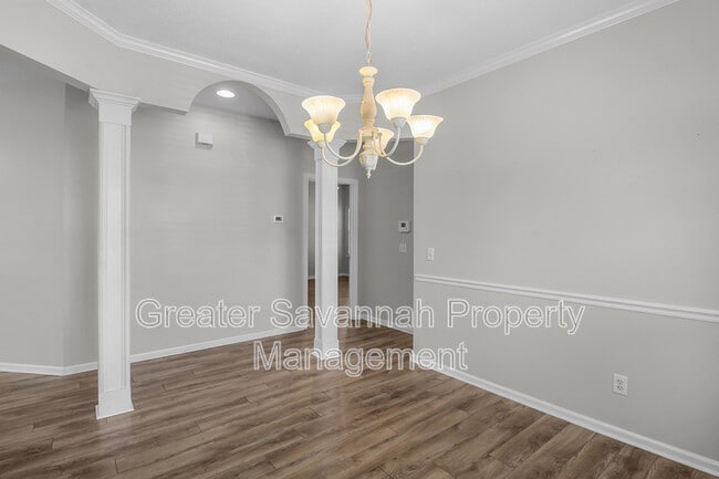 Building Photo - 201 Foxbury Square