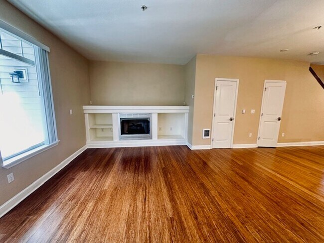 Building Photo - 5400 Harbour Pointe Blvd
