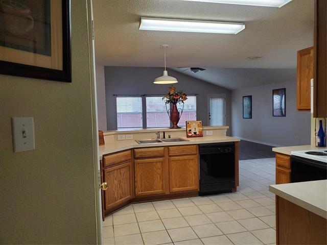 Building Photo - 5005 Boxwood Ln
