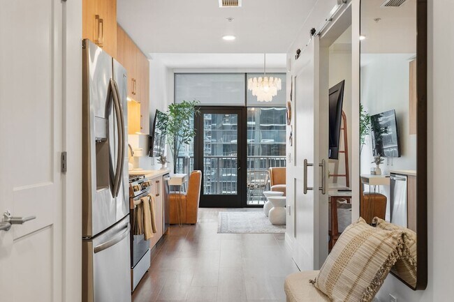 Building Photo - 1212 Demonbreun St