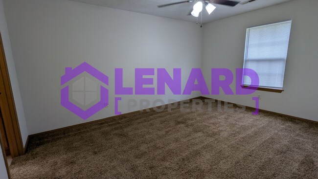 Building Photo - 4433-4435 W LaSiesta St